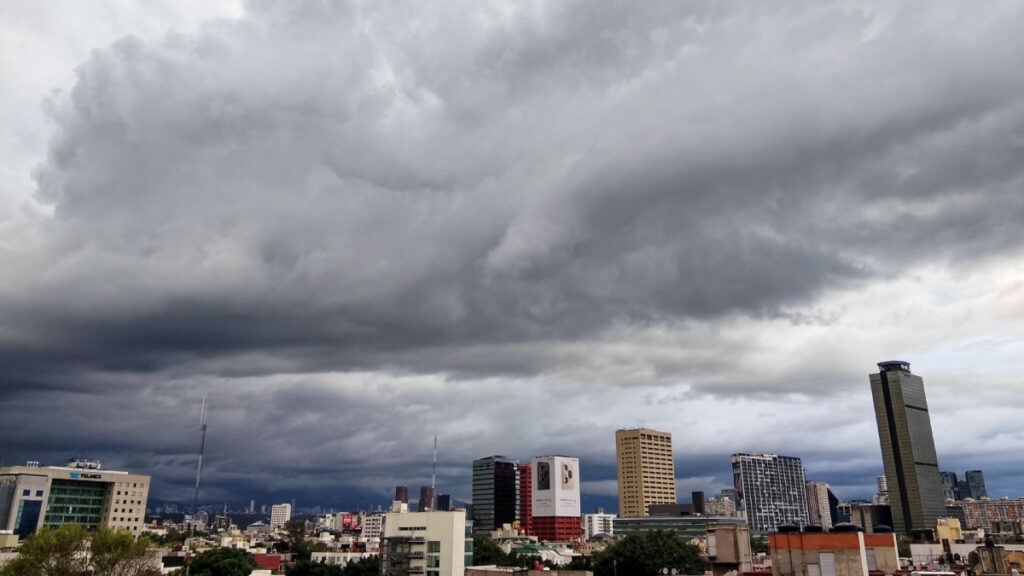 El cierre del día podría traer chubascos, tormentas y cielo más cerrado..jpg